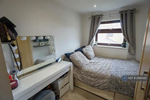 1 bedroom flat to rent, Captain Lees Road, Westhoughton, Bolton, BL5