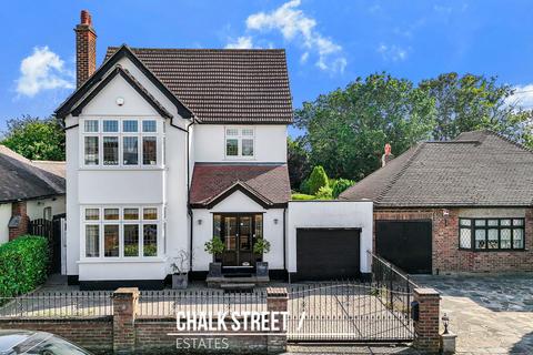 Wykeham Avenue, Hornchurch, RM11