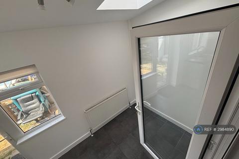 3 bedroom detached house to rent, Great Northern Road, Dunstable, LU5