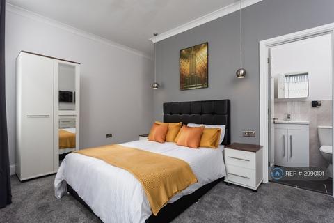 1 bedroom in a house share to rent, Mortimer Road, South Shields, NE33