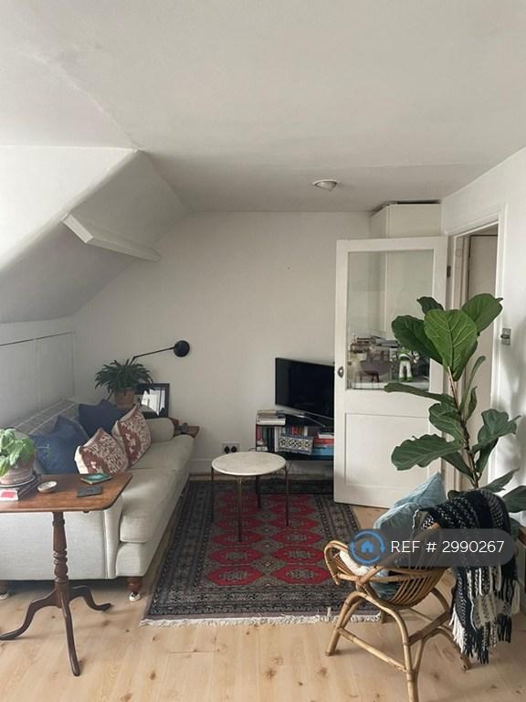 Apartment in Ealing - View 4