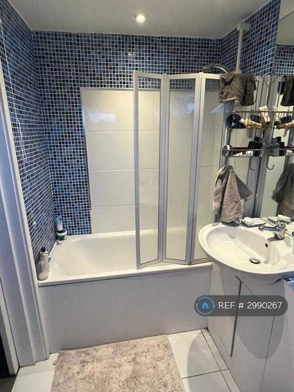 Apartment in Ealing - More