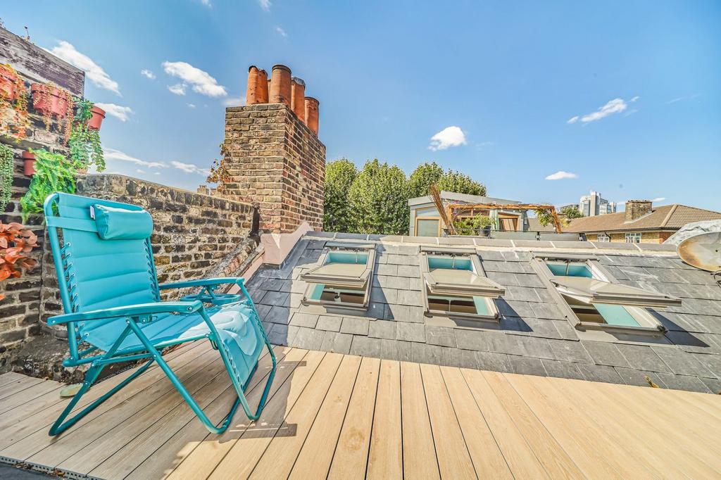 Apartment in London, St Olave's Estate, The Borough - View 2