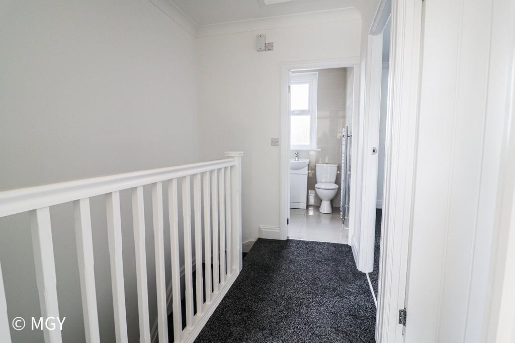 Apartment in Cardiff, Heath - View 4