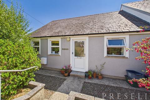 undefined, Precelly Crescent, Stop & Call