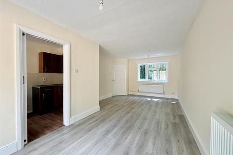 2 bedroom end of terrace house for sale, Mccormick Drive, Telford TF1