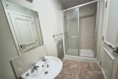 1 bedroom in a house share to rent, Oxford Road, Tilehurst, Reading, RG31