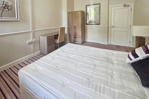 1 bedroom in a house share to rent, Oxford Road, Tilehurst, Reading, RG31