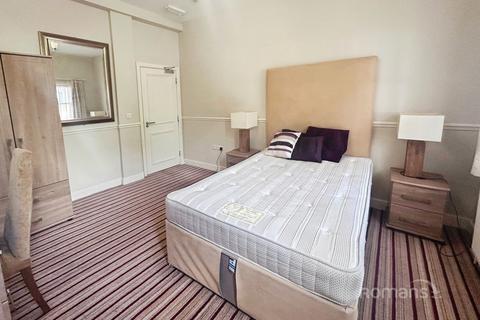 1 bedroom in a house share to rent, Oxford Road, Tilehurst, Reading, RG31