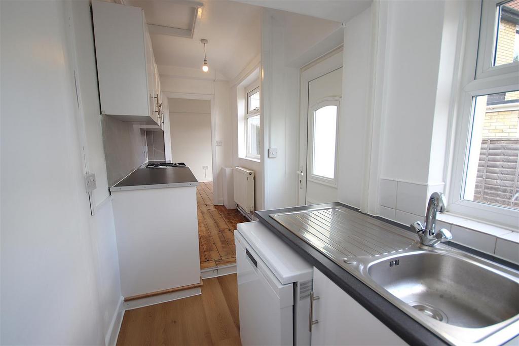House in Cambridge, Romsey - View 3