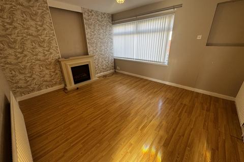 3 bedroom end of terrace house to rent, Watford Close, SUNDERLAND