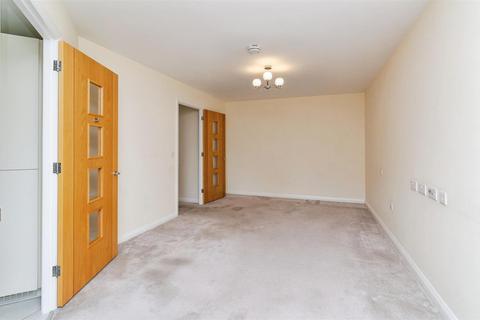 2 bedroom apartment for sale, Deans Park Court, Kingsway, Stafford, Staffordshire, ST16 1GD