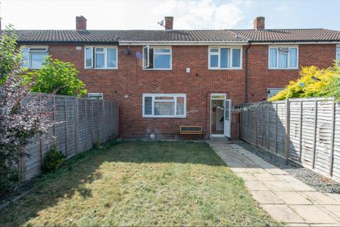 4 bedroom terraced house to rent, Edington Road, London, SE2