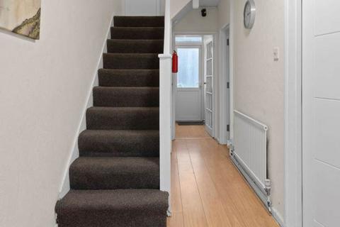 4 bedroom terraced house to rent, Edington Road, London, SE2