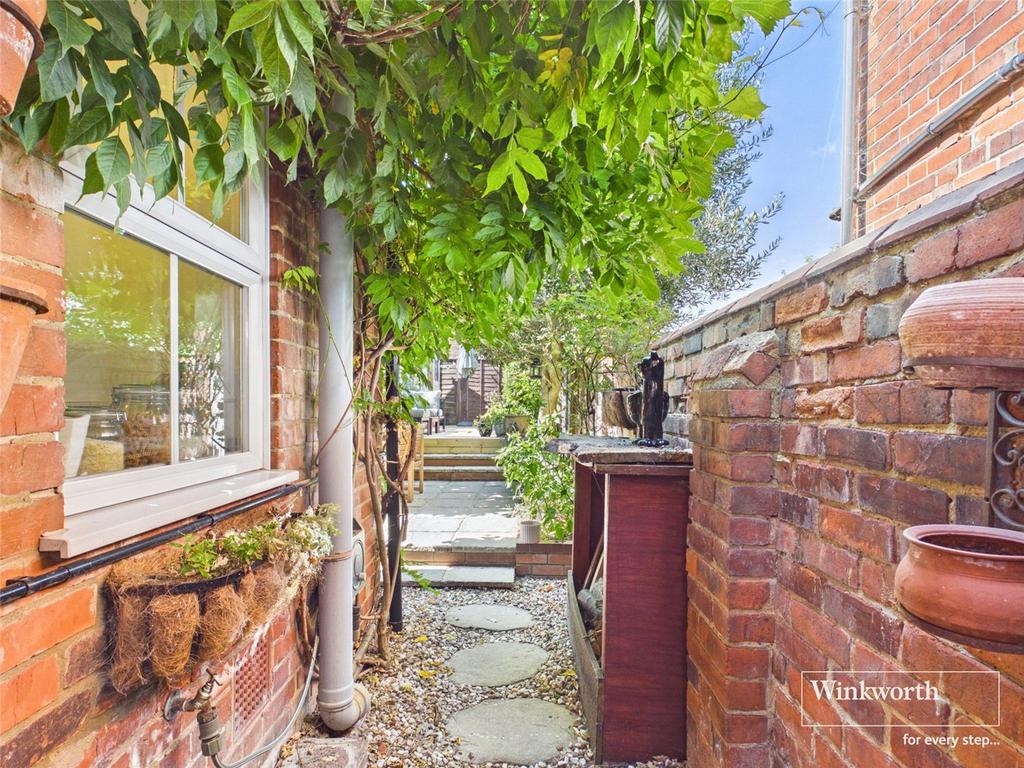 House in Reading, Spring Gardens, Coley - More
