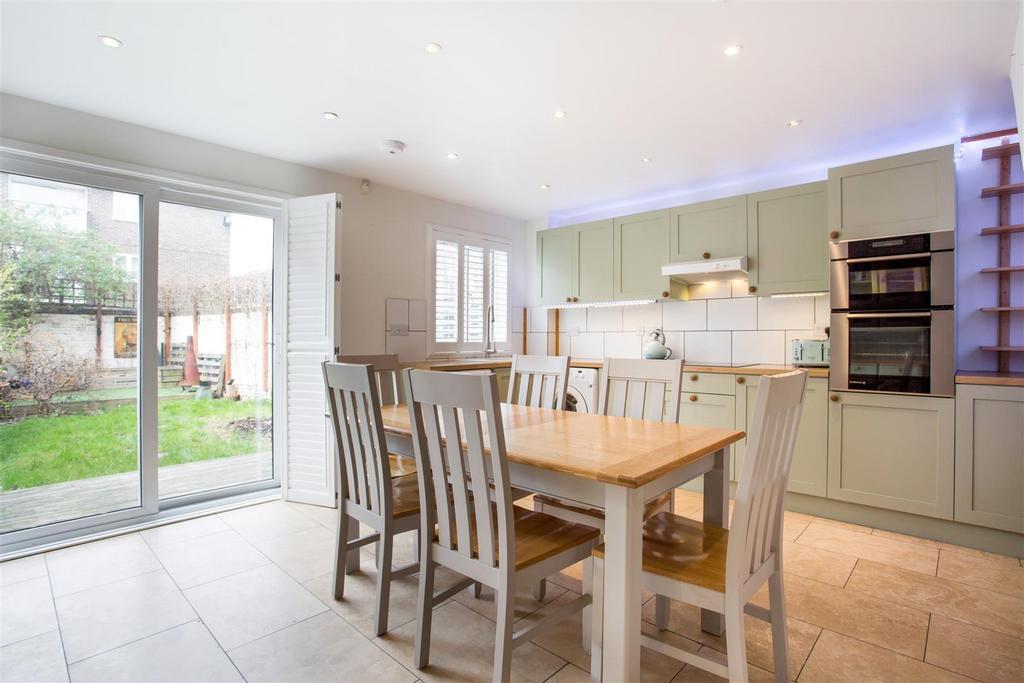 House in Stepney - View 2