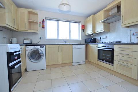 6 bedroom detached house to rent, Rimer Close, Norwich