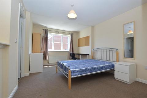 6 bedroom detached house to rent, Rimer Close, Norwich