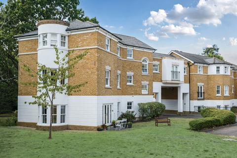 Cedars Close, Belmont Hill, London