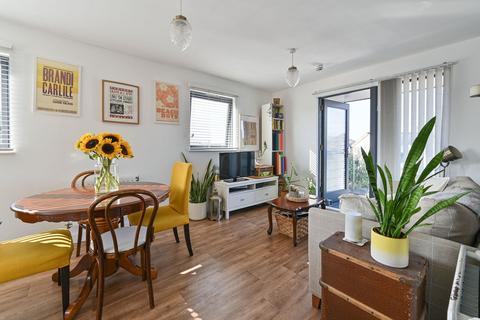 Cairns Avenue, Mitcham, London, SW16