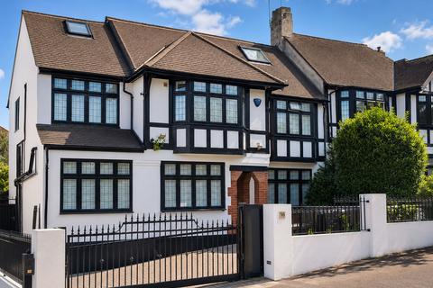 5 bedroom semi-detached house for sale, College Gardens, London, E4