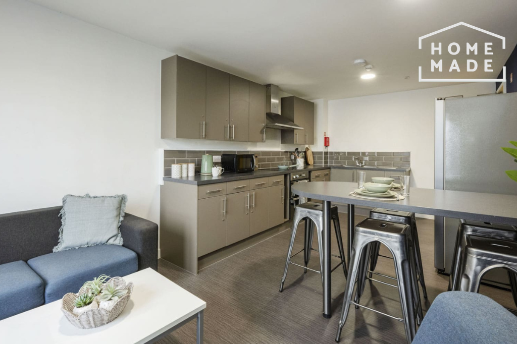 Apartment in Glasgow, Townhead - View 2
