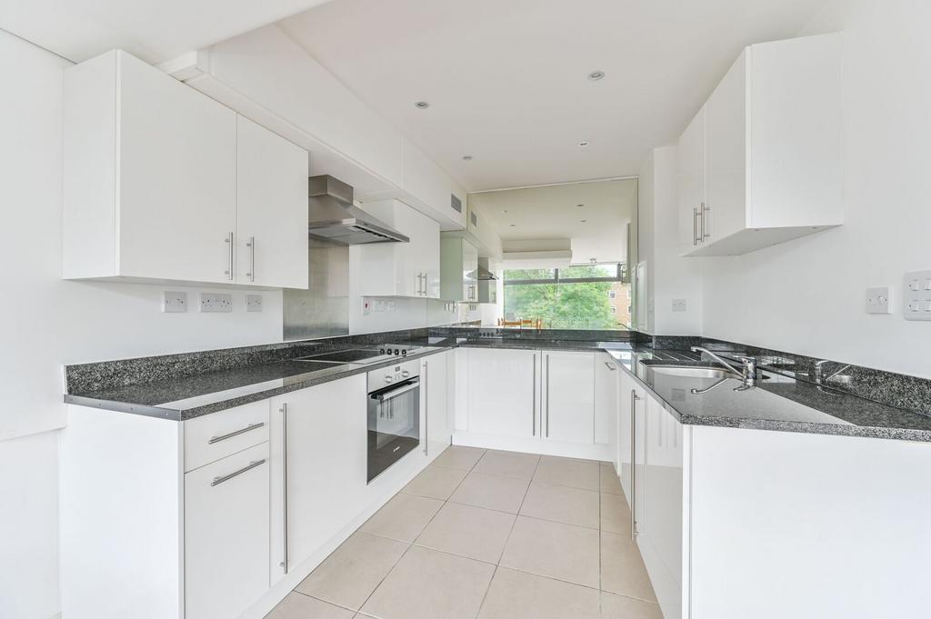 Apartment in London - More