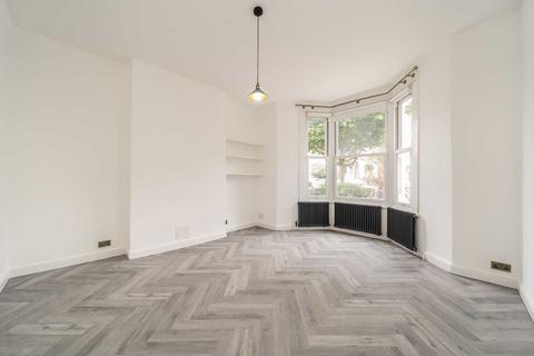 1 bedroom flat for sale, Wilberforce Road, London N4