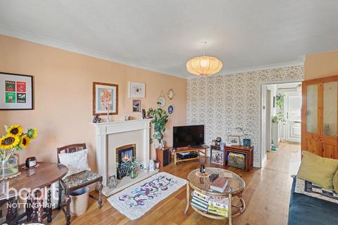 2 bedroom terraced house for sale, Carlton Hill, Carlton