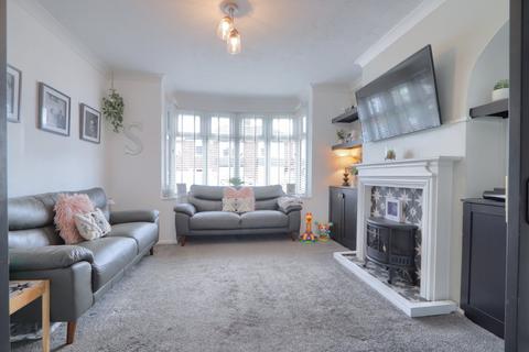 4 bedroom semi-detached house for sale, Croxdale Grove, Fairfield