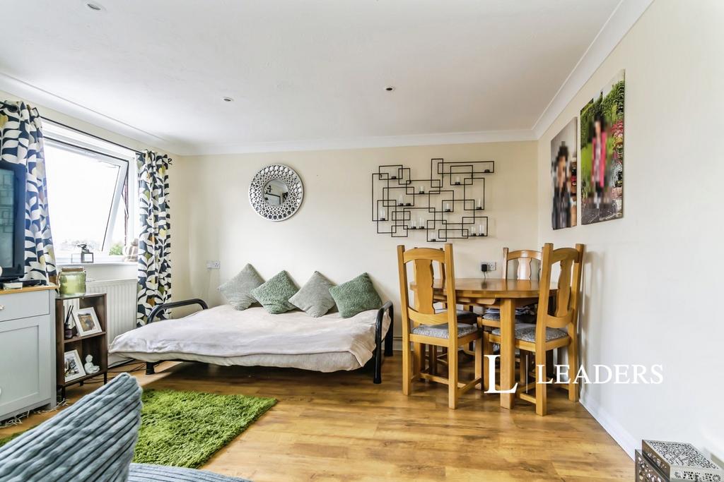 House in Westerham - View 2