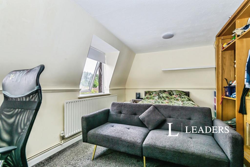 House in Westerham - More
