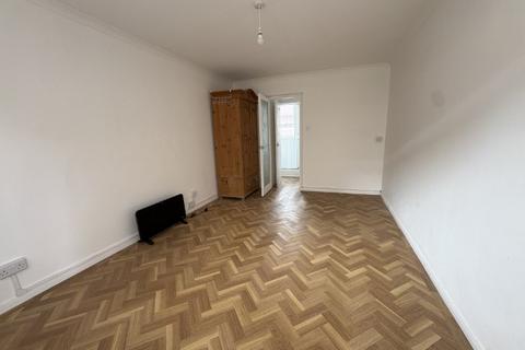 Ground floor flat for sale, 15 Mandells Court, Norwich, Norfolk NR3 1AY