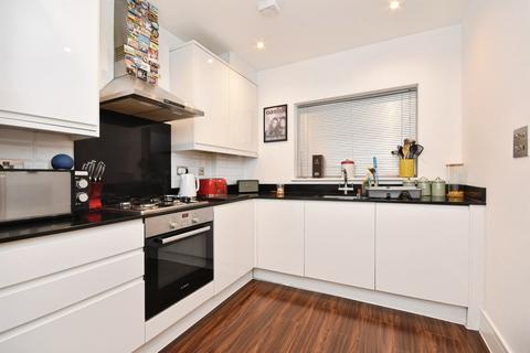 2 bedroom apartment for sale, William Hunter Way, Brentwood