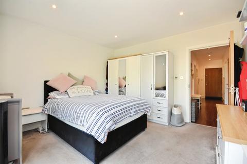 2 bedroom apartment for sale, William Hunter Way, Brentwood
