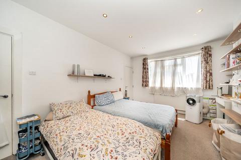 undefined, Glengall Road, Edgware HA8