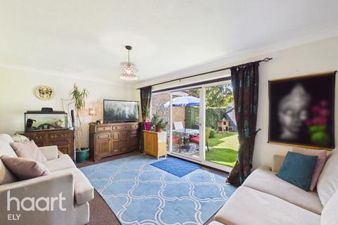 3 bedroom semi-detached house for sale, Guntons Close, Soham