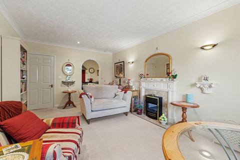 2 bedroom flat for sale, Alcester Road, Stratford-Upon-Avon CV37