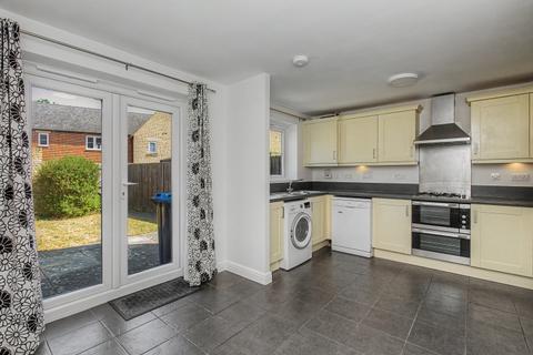 3 bedroom terraced house to rent, Collier Crescent, Witney