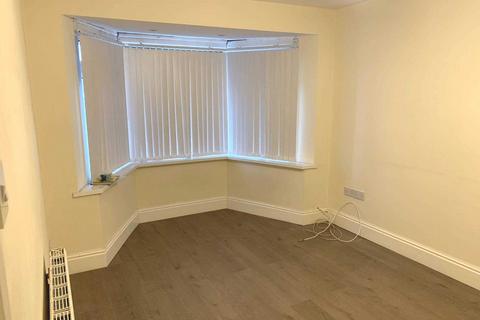 3 bedroom semi-detached house to rent, Newbridge Road, Bordesley Green