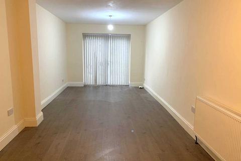 3 bedroom semi-detached house to rent, Newbridge Road, Bordesley Green