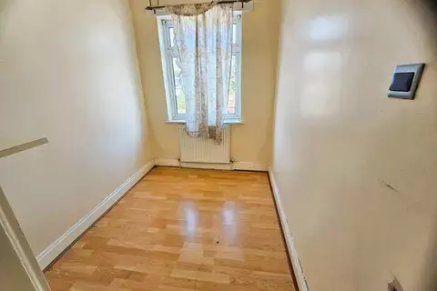 4 bedroom terraced house to rent, Littlemoor Road, Ilford IG1
