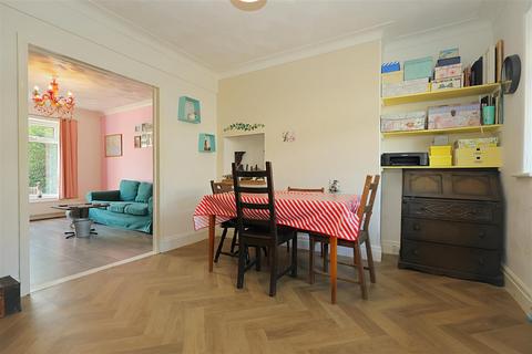 3 bedroom semi-detached house for sale, Swinnow Drive, Leeds