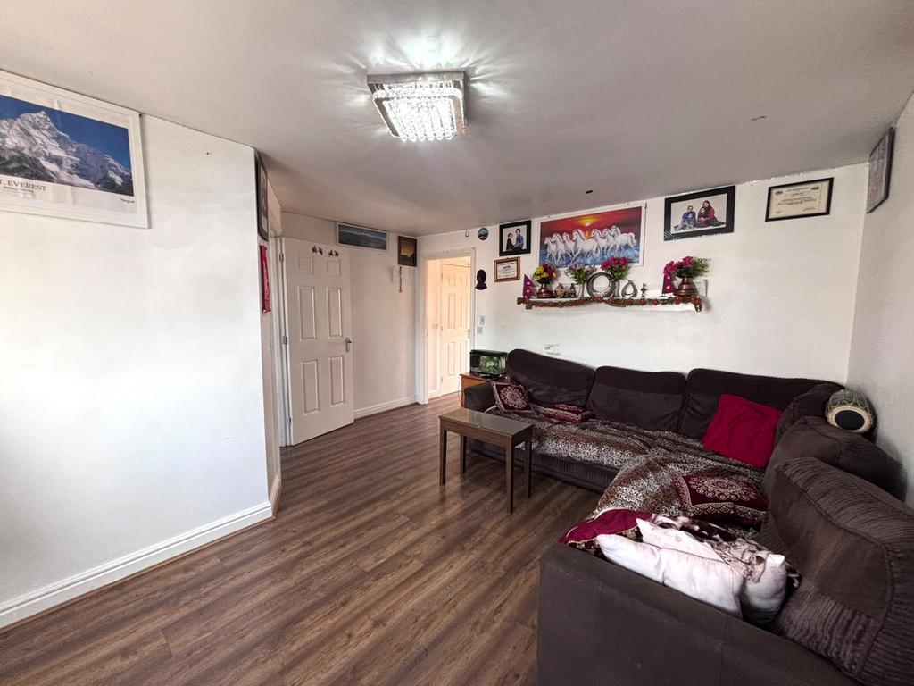 House in Leicester, Latimer - View 3