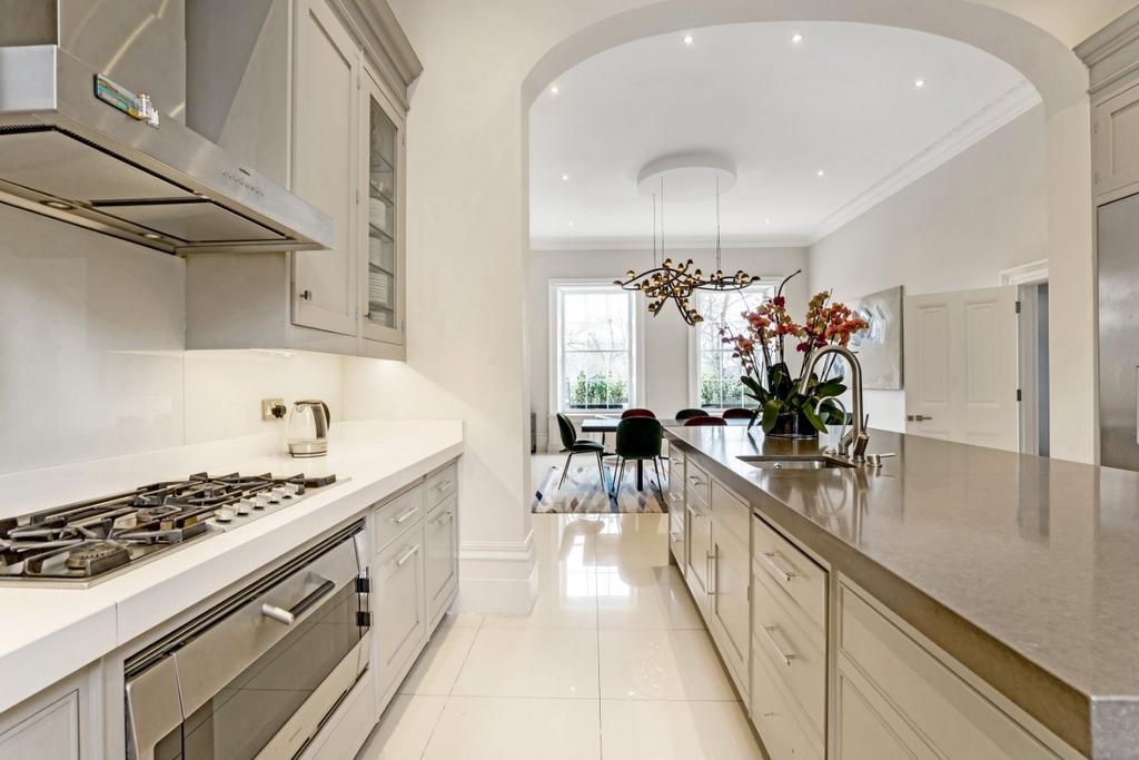 House in Regent's Park, London - View 3