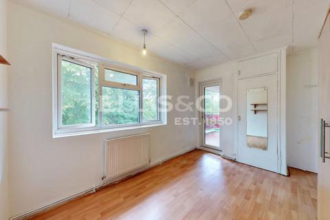 undefined, Kings Drive, Wembley, HA9