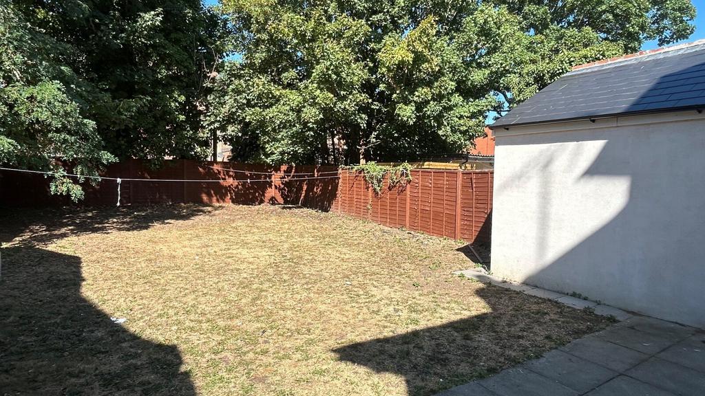 Apartment in Reading, Katesgrove, Coley - View 5