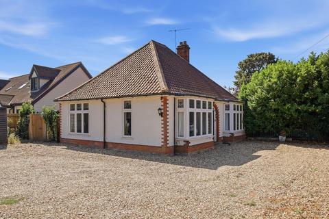 3 bedroom bungalow for sale, Foxhall Road, Ipswich IP3