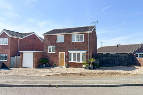 3 bedroom detached house for sale, Connolly Drive, Kettering NN14