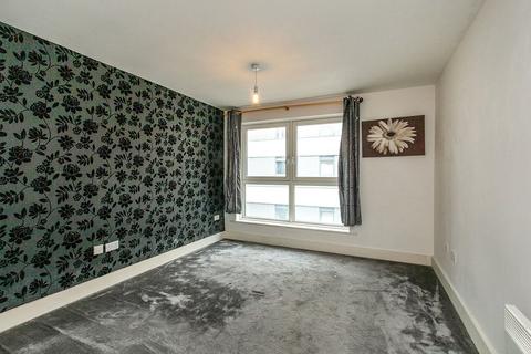 2 bedroom flat to rent, Alencon Link, Hampshire RG21